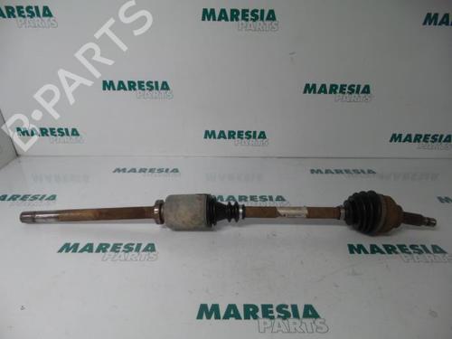 Used Right front driveshaft RENAULT TRAFIC II Van (FL) 1.9 dCi 80 (FL0B) (82 hp) 31495755