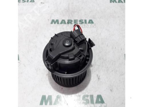 heater-blower-motor-peugeot-208-i-ca_-cc_-2012-2013-2014-2015-2016-2017-2018-2019-2020-2021-31514494 main image