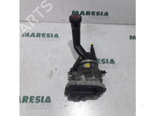 Used Steering pump PEUGEOT 308 CC (4B_) 1.6 HDi (112 hp) 31498212