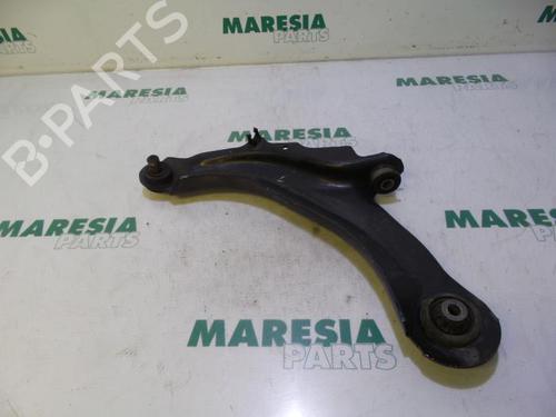 Used Left front suspension arm RENAULT MEGANE II (BM0/1_, CM0/1_) 1.6 16V (BM0C, CM0C) (113 hp) 31499024