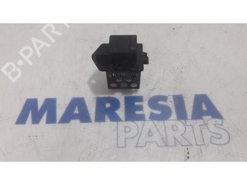 Used Electronic sensor RENAULT TRAFIC II Van (FL) 2.0 dCi 115 (FL01, FL0U, FL00, FL0H, FL0M) (114 hp) 31453479