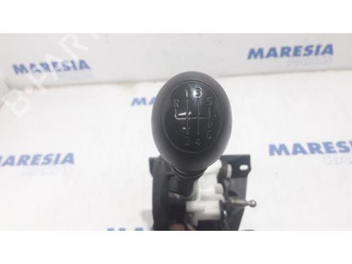 Gear lever RENAULT MASTER III Van (FV) 2.3 dCi 110 FWD (FV0R, FV0W, FV1A) | BP31477695M90