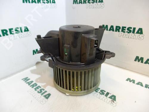 Used Heater blower motor FIAT PUNTO (188_) 1.2 16V 80 (188.233, .235, .253, .255, .333, .353, .639,... (80 hp) 31448672