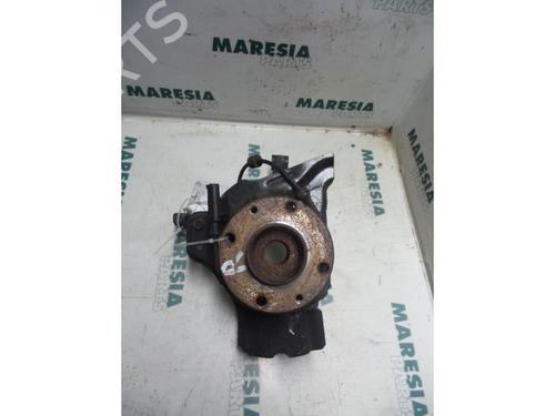 Used Right front steering knuckle FIAT PUNTO (188_) 1.3 JTD 16V (70 hp) 31529297