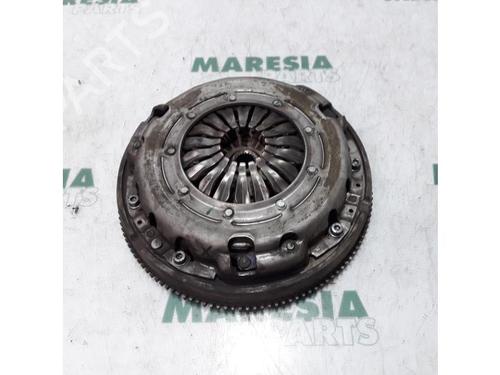Used Flywheel RENAULT TRAFIC II Van (FL) 2.0 dCi 115 (FL01, FL0U, FL00, FL0H, FL0M) (114 hp) 31402790