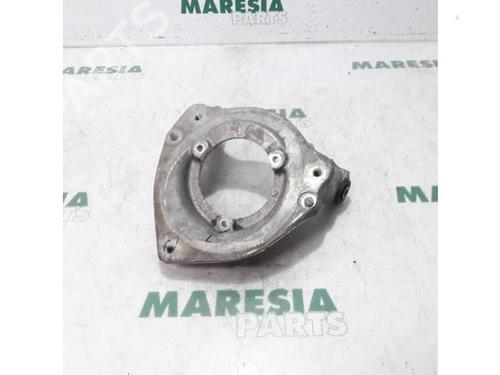 Used Left front suspension arm CITROËN C5 III Break (RW_) 2.0 HDi (136 hp) 31481695