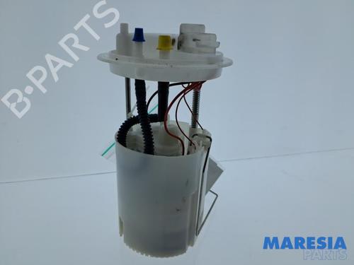 Used Fuel pump LANCIA DELTA III (844_) 1.4 (844.AXA1A) (120 hp) 32197331