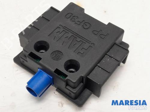 Used Antenna/Base Antenna/Base PEUGEOT 3008 II SUV (MC_, MR_, MJ_, M4_) 1.2 THP/ PureTech 130 (MRHNSM, MRHNSU, MRHNSJ, MRHNYW,... (131 hp) 31423334 31423334