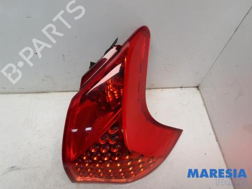 Used Right taillight PEUGEOT 3008 I MPV (0U_) 1.6 THP (156 hp) 31526737