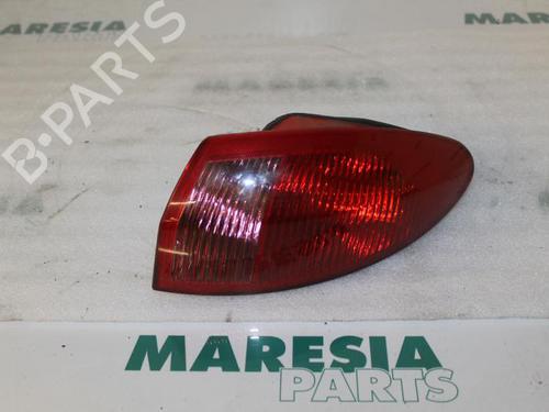 right-taillight-alfa-romeo-147-937_-2000-2001-2002-2003-2004-2005-2006-2007-2008-2009-2010-31437003 main image