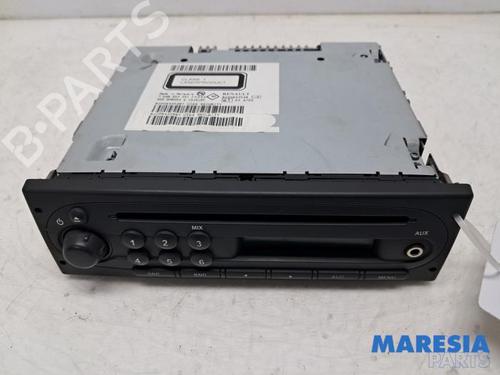 Used Radio RENAULT TWINGO II (CN0_) 1.2 (CN0D) (58 hp) 31490077
