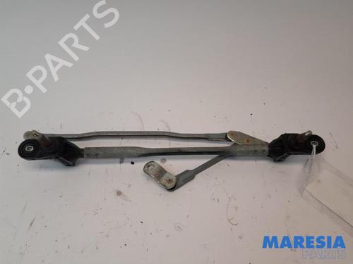 Used Front wipers mechanism LANCIA YPSILON (312_) 0.9 TwinAir (312.PXG11, 312.PXG1A, 312.YXG11, 312.YXG1A) (86 hp) 31388708