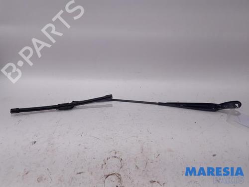 front-windshield-wiper-arm-peugeot-208-i-ca_-cc_-2012-2013-2014-2015-2016-2017-2018-2019-2020-2021-31425479 main image