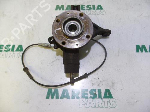 Used Left front steering knuckle PEUGEOT 308 I (4A_, 4C_) 1.6 16V (120 hp) 31486557