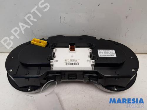 Instrument cluster PEUGEOT 5008 (0U_, 0E_) 1.6 16V | BP31464604C47
