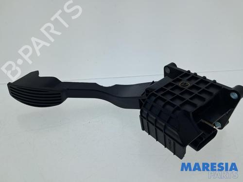 Used Pedal Pedal 37875703 37875703