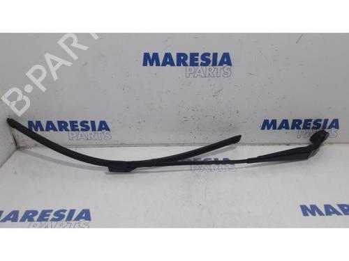 Used Front windshield wiper arm RENAULT ESPACE V (JR_) 1.6 TCe 200 (200 hp) 31439596