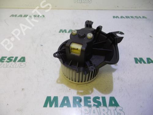 Used Heater blower motor FIAT GRANDE PUNTO (199_) 1.3 D Multijet (84 hp) 31489454