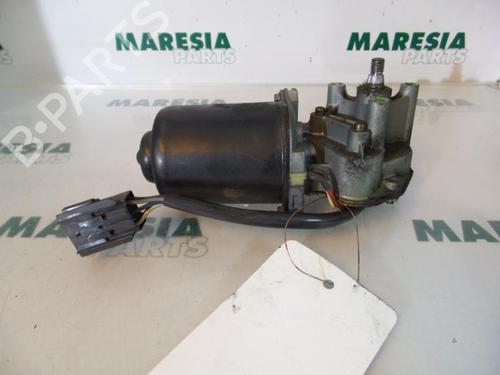 front-wiper-motor-renault-twingo-i-c06_-1993-1994-1995-1996-1997-1998-1999-2000-2001-2002-2003-2004-2005-2006-2007-2008-2009-2010-2011-2012-31437940 main image