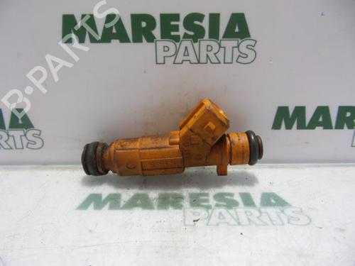 Used Injector ALFA ROMEO 156 (932_) 2.0 16V T.SPARK (932A21__) (150 hp) 31513354
