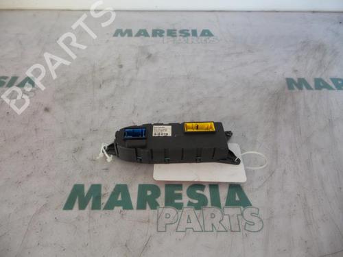 Used Control unit PEUGEOT 607 (9D, 9U) 2.0 (136 hp) 31425191