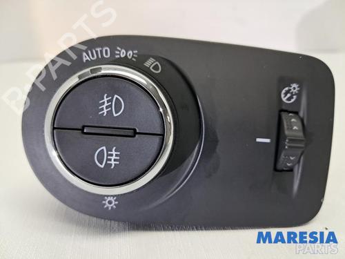 Used Switch Switch OPEL GRANDLAND / GRANDLAND X (A18, P1UO) 1.2 (75) (131 hp) 31402215 31402215