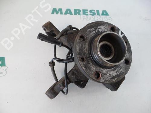 Used Right front steering knuckle RENAULT CLIO III (BR0/1, CR0/1) 1.5 dCi (C/BR0G, C/BR1G) (68 hp) 31464491