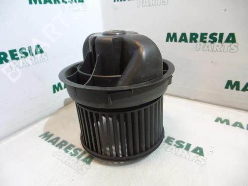 Used Heater blower motor PEUGEOT 107 (PM_, PN_) 1.4 HDi (54 hp) 31414927