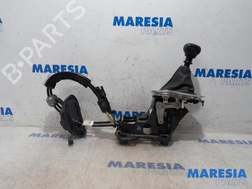 Used Gear lever PEUGEOT 208 II (UB_, UP_, UW_, UJ_) 1.2 PureTech 100 (101 hp) 31413967