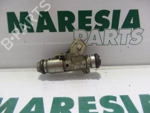 Used Injector PEUGEOT 106 II (1A_, 1C_) 1.4 i (75 hp) 31465788