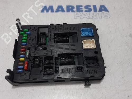 Used Fuse box PEUGEOT 308 SW I (4E_, 4H_) 1.6 HDi (114 hp) 31486912