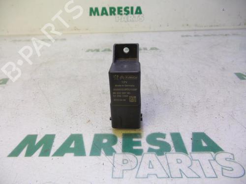 Used Electronic sensor PEUGEOT 308 SW II (LC_, LJ_, LR_, LX_, L4_) 1.6 BlueHDi 120 (120 hp) 31435514