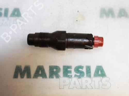 Used Injector CITROËN BERLINGO / BERLINGO FIRST Box Body/MPV (M_) 1.9 D 70 (MBWJZ, MCWJZ) (69 hp) 31480444