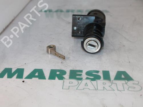 Used Ignition barrel FIAT STILO (192_) 1.6 16V (192_XB1A) (103 hp) 31485150