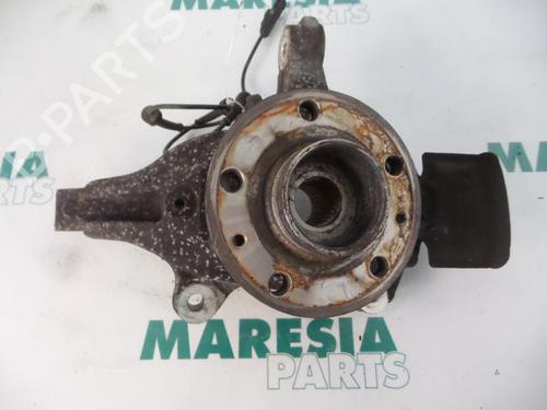 Used Left front steering knuckle Left front steering knuckle RENAULT LAGUNA III Grandtour (KT0/1) 2.0 16V (KT0F, KT0W) (140 hp) 31457655 31457655