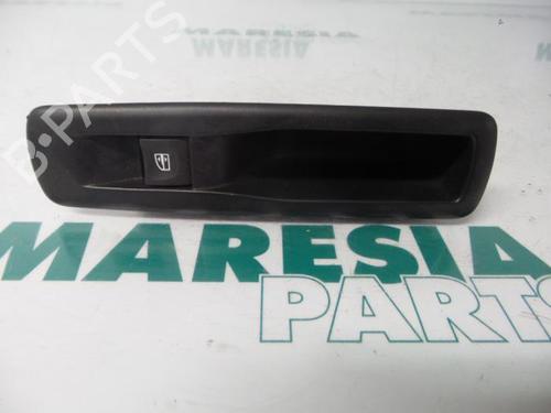 switch-renault-scenic-iii-jz01_-2008-2009-2010-2011-2012-2013-2014-2015-2016-31477200 main image