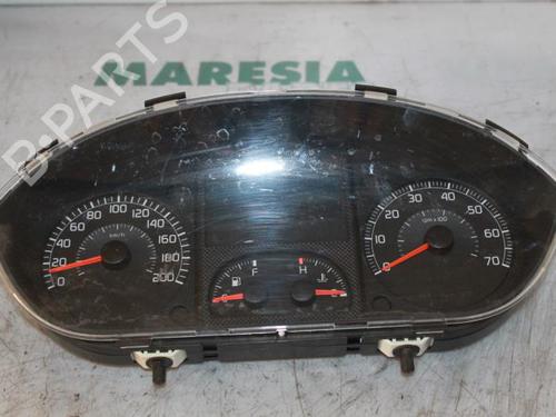 Used Instrument cluster FIAT IDEA (350_) 1.4 16V (95 hp) 31402822
