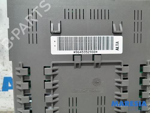 Fuse box CITROËN C5 I Break (DE_) 3.0 V6 (DEXFXC, DEXFXF) | BP31484768E1