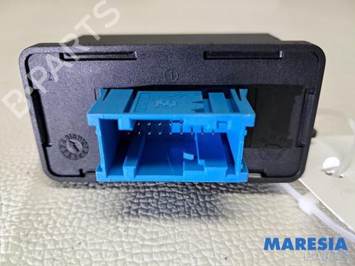 Used Lights ECU PEUGEOT 308 II (LB_, LP_, LW_, LH_, L3_) 1.6 THP 125 (125 hp) 32012059