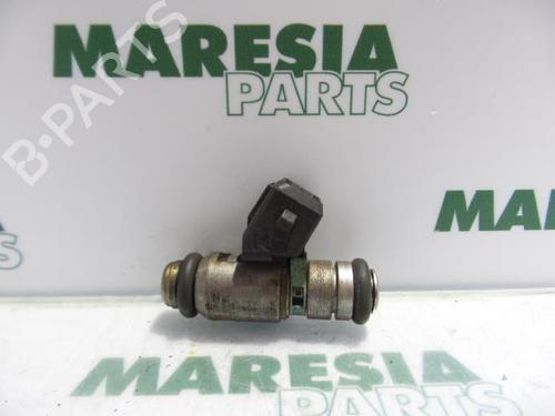 Used Injector FIAT PUNTO (188_) 1.2 60 (188.030, .050, .130, .150, .230, .250) (60 hp) 31486673