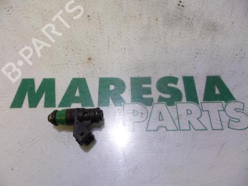 Used Injector RENAULT SCÉNIC II (JM0/1_) 2.0 (JM05, JM0U, JM1N, JM1U, JM2V) (135 hp) 31529336