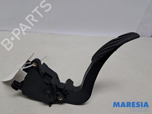 Pédale RENAULT MEGANE IV Hatchback (B9A/M/N_) 1.2 TCe 130 (B9MR) (130 hp) 31861128
