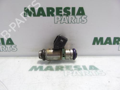 Used Injector FIAT PUNTO (188_) 1.2 60 (188.030, .050, .130, .150, .230, .250) (60 hp) 31505776