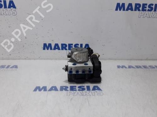 Used ABS pump RENAULT KADJAR (HA_, HL_) 1.5 dCi 110 (HLA3) (110 hp) 31395351