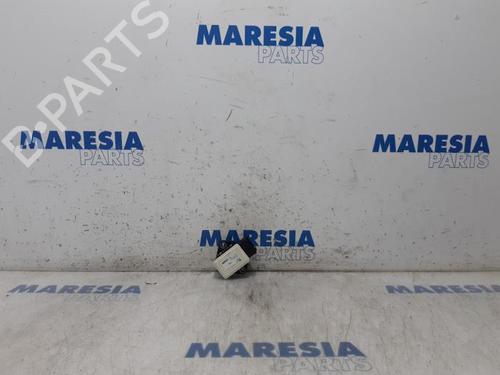 Used Electronic module FIAT 500 (312_) 1.4 (312AXC1B, 312CXC1B) (100 hp) 31485337