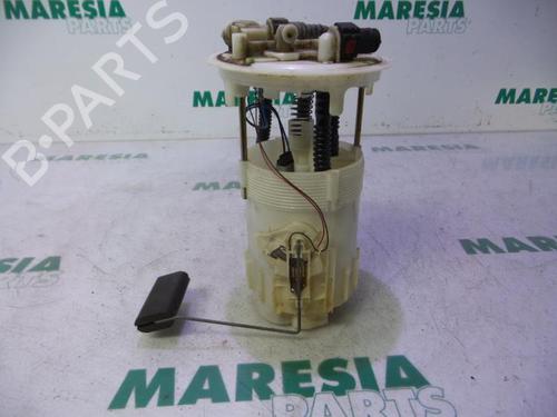 Fuel pump RENAULT TRAFIC II Van (FL) 1.9 dCi 100 (FL0C, FL0K, FL0B) | BP31384734M76