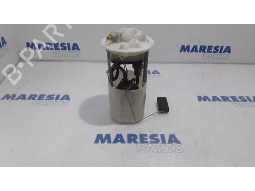 Used Fuel pump FIAT 500 (312_) 1.2 (312AXA1A) (69 hp) 31526093