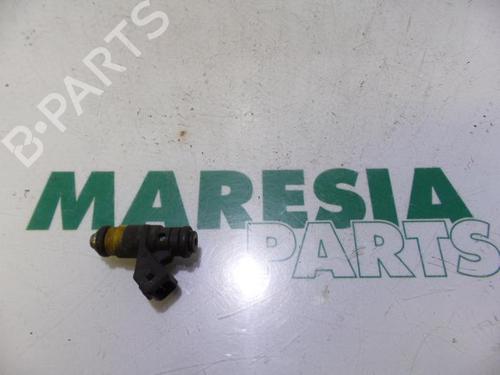 Used Injector RENAULT CLIO II (BB_, CB_) 1.4 16V (B/CB0P, BB13) (98 hp) 31526924