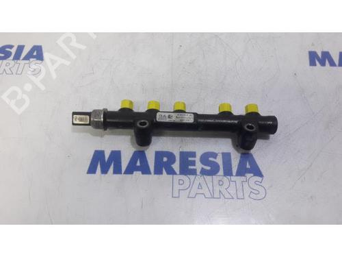 Used Injection rail PEUGEOT PARTNER Box Body/MPV 1.6 HDi (90 hp) 31470615