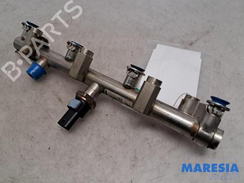 Used Injection rail RENAULT SCÉNIC IV (J9_) 1.3 TCe 140 (140 hp) 31473637